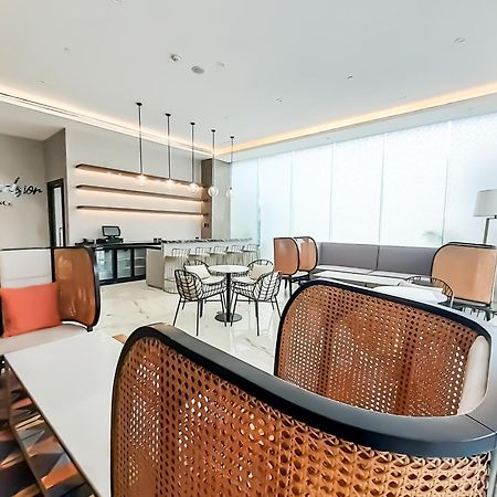 The Excelsior Hotel Las Piñas מראה חיצוני תמונה