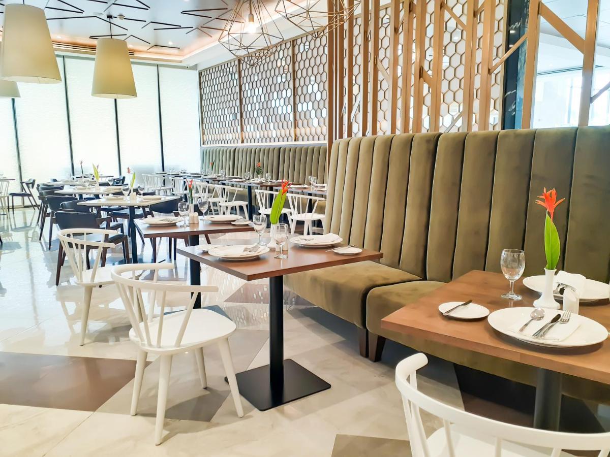 The Excelsior Hotel Las Piñas מראה חיצוני תמונה