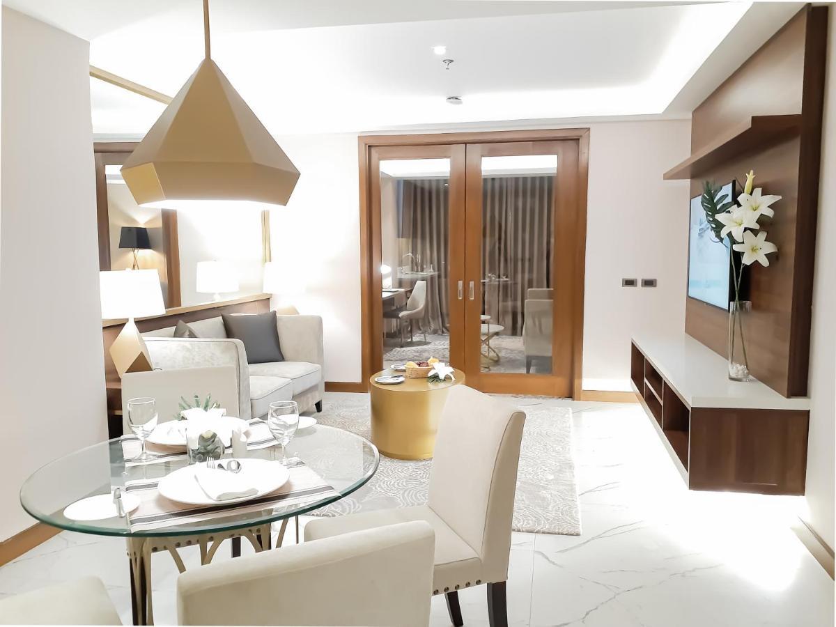 The Excelsior Hotel Las Piñas מראה חיצוני תמונה
