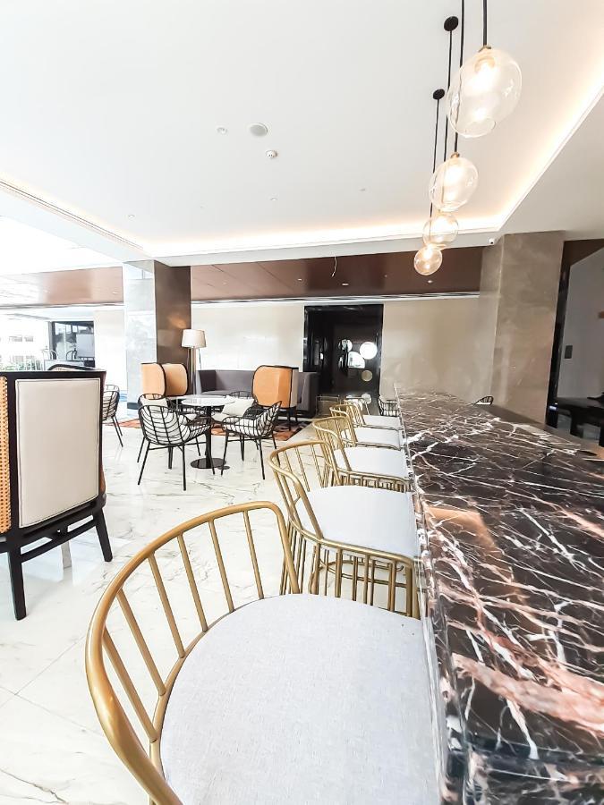 The Excelsior Hotel Las Piñas מראה חיצוני תמונה