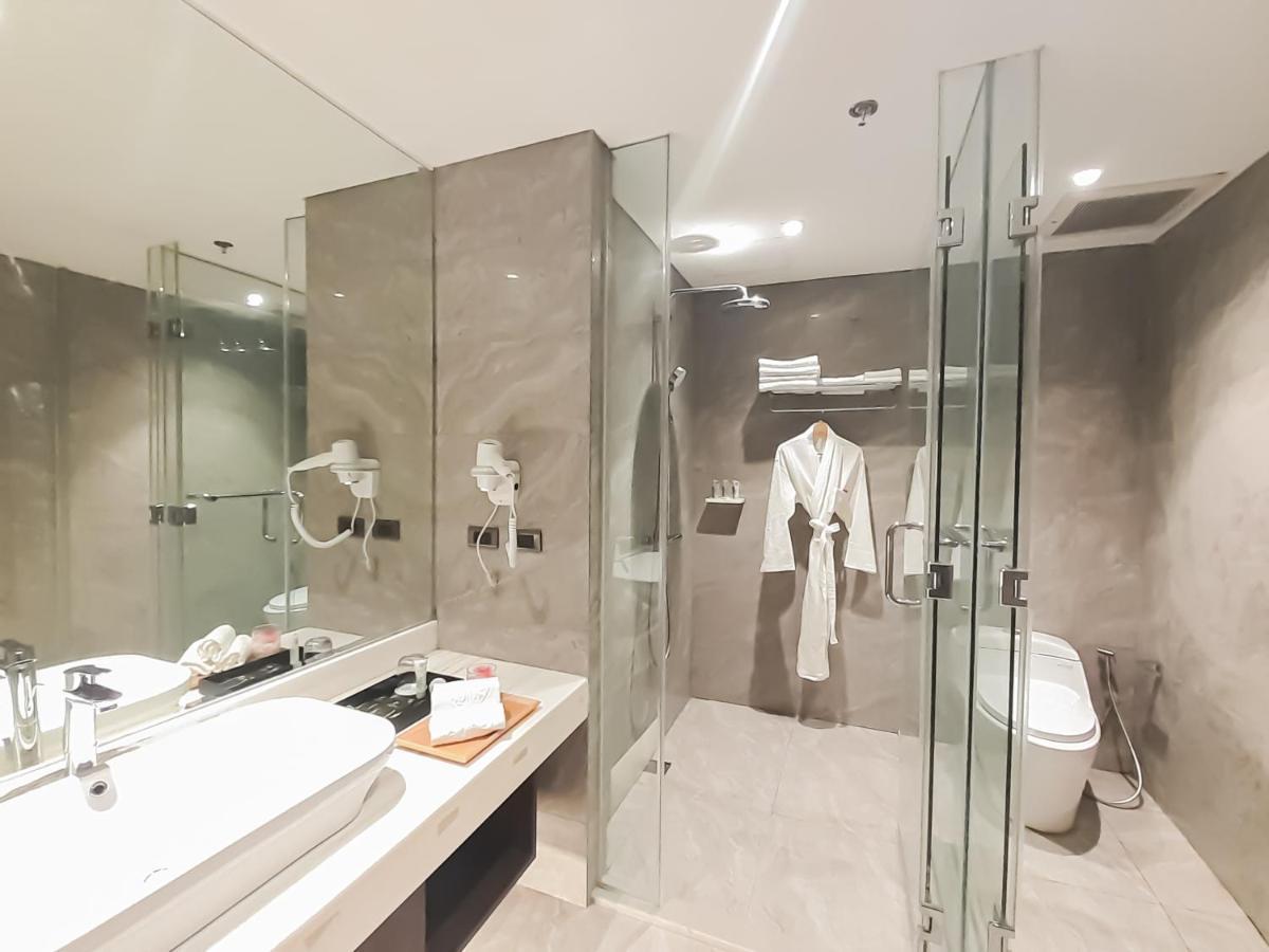 The Excelsior Hotel Las Piñas מראה חיצוני תמונה